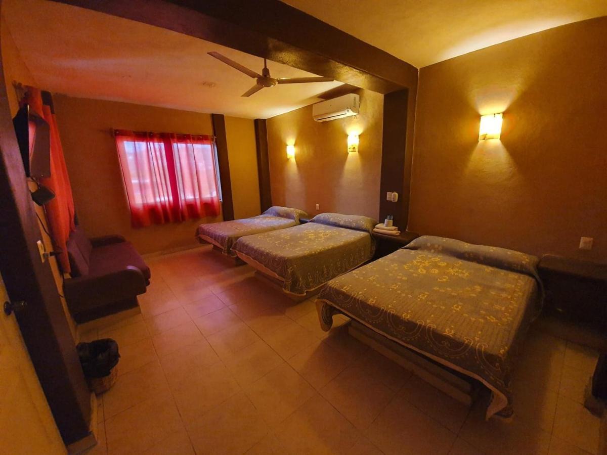 Hotel Amueblados Gaby Zihuatanejo Exterior foto