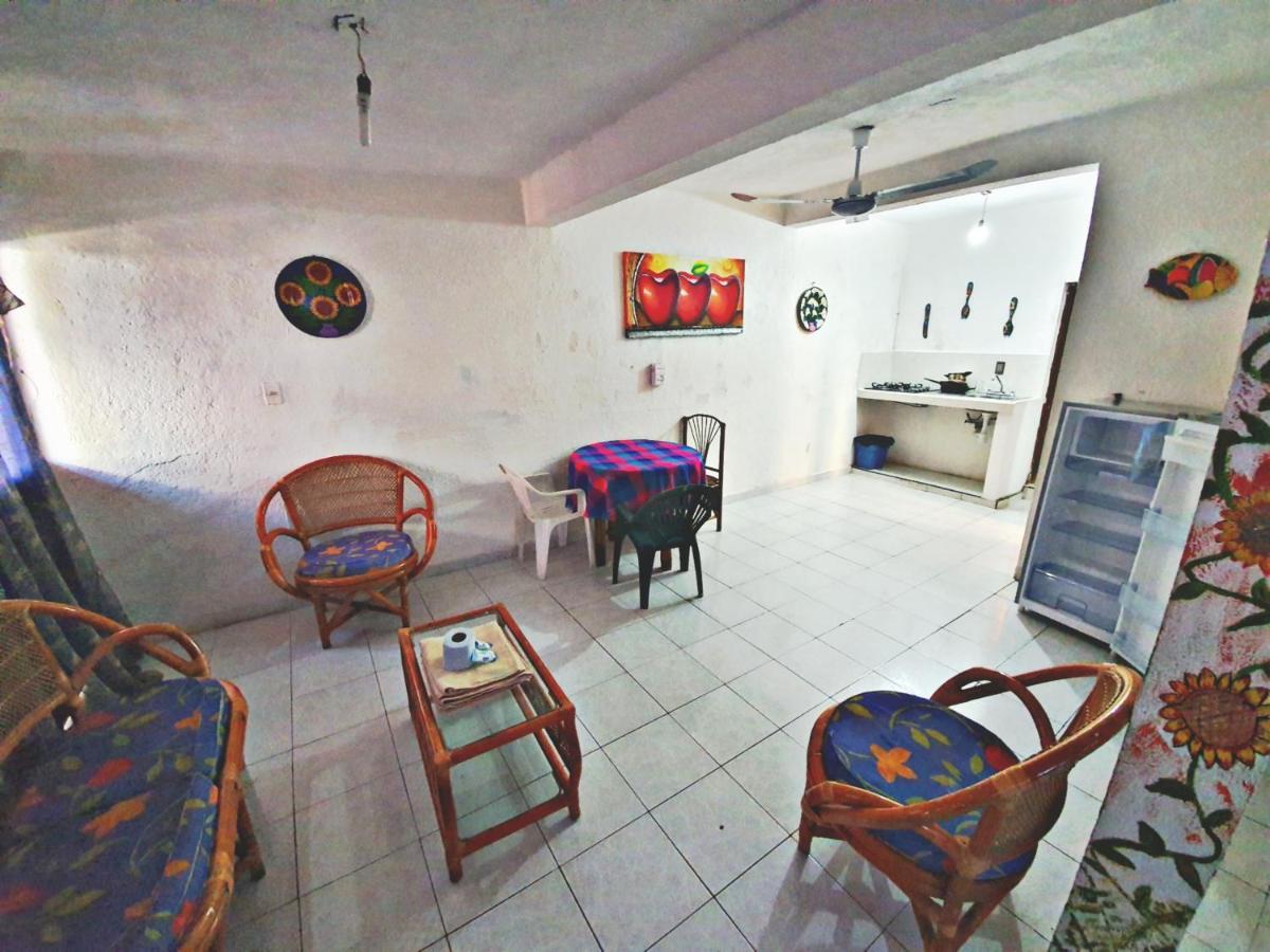 Hotel Amueblados Gaby Zihuatanejo Exterior foto